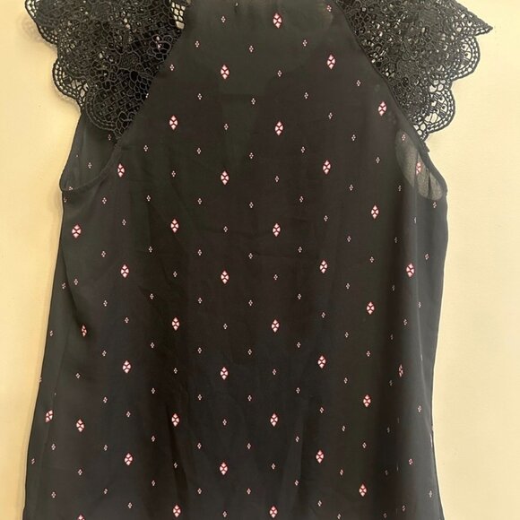 Maurices Black Lace Cap Sleeve Blouse Size Small - Picture 5 of 5